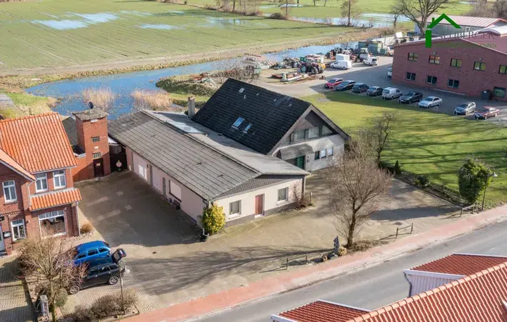 Charmantes Wohnhaus mit Einliegerwohnung und Betriebsgebäude