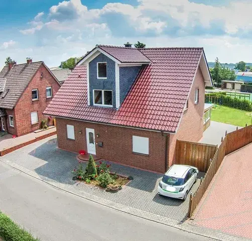 Einfamilienhaus mit Garage