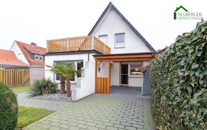 Gepflegtes Einfamilienhaus mit Garage und Carport in ruhiger Wohnlage