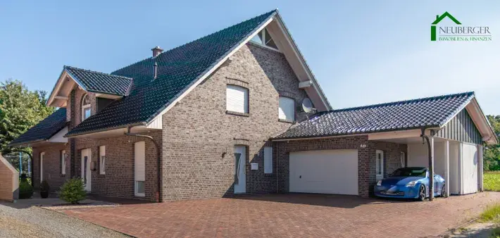 -Keine Käuferprovision- Gepflegtes, großzügiges Wohnhaus mit Einliegerwohnung, Garage und Carport